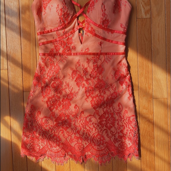 Bebe Dress - Picture 2 of 5